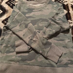 Time and Tru Green Camouflage Crewneck Sweater